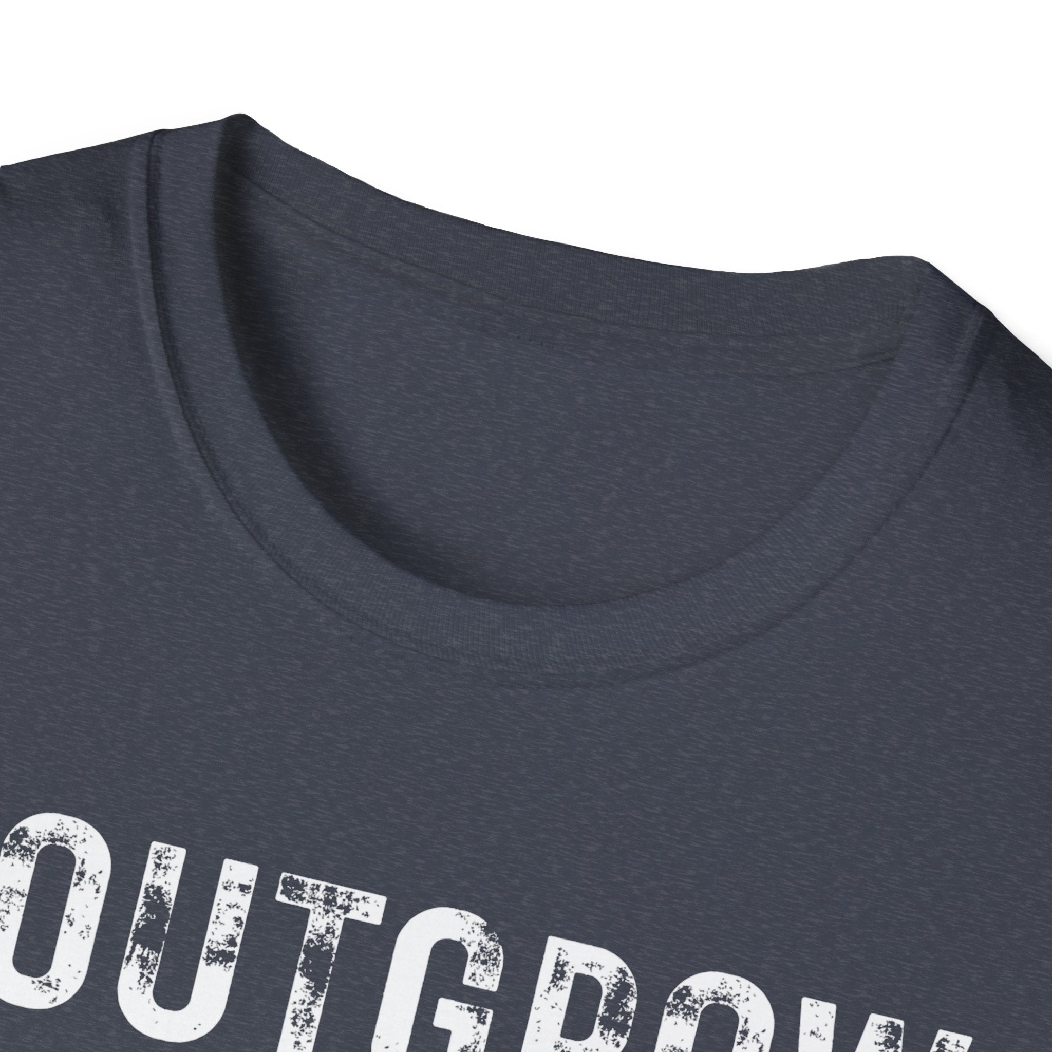 OUTGROW. T-shirt.