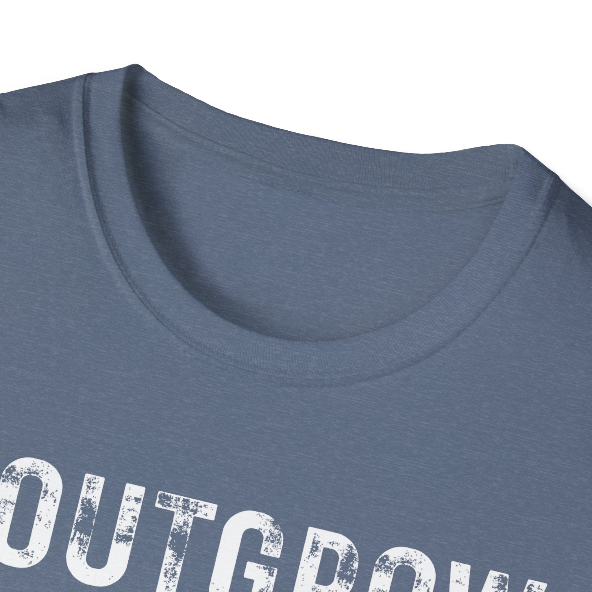 OUTGROW. T-shirt.